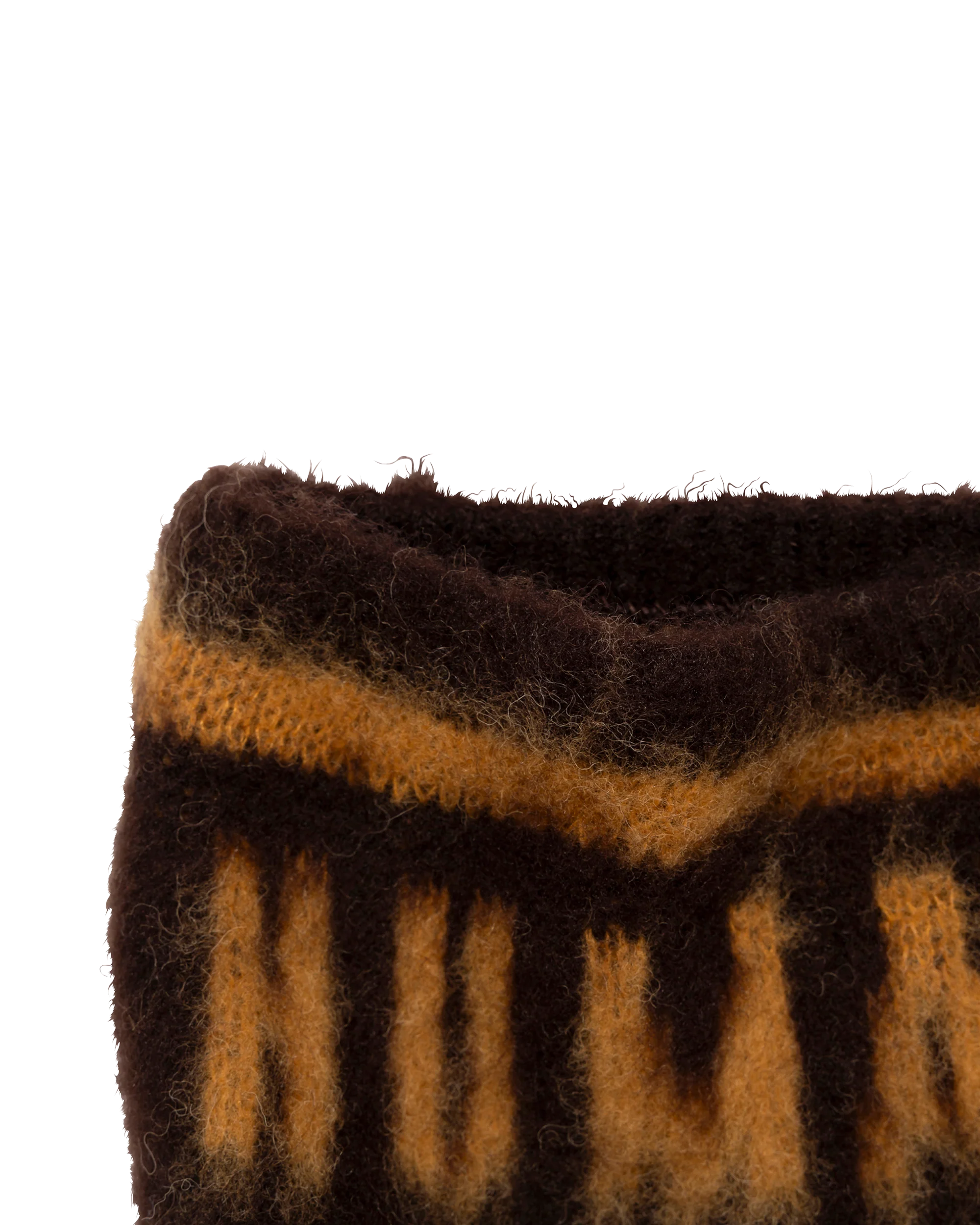 Shaggy Knit Logo Band - Image 3
